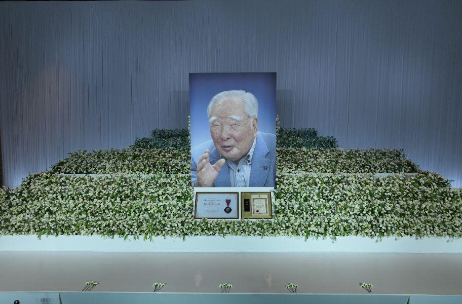 यह केंद्र दिवंगत उद्योग दिग्गज, ओसामु सुजुकी को श्रद्धांजलि के रूप में काम करेगा, जिनका पिछले दिसंबर में निधन हो गया था.