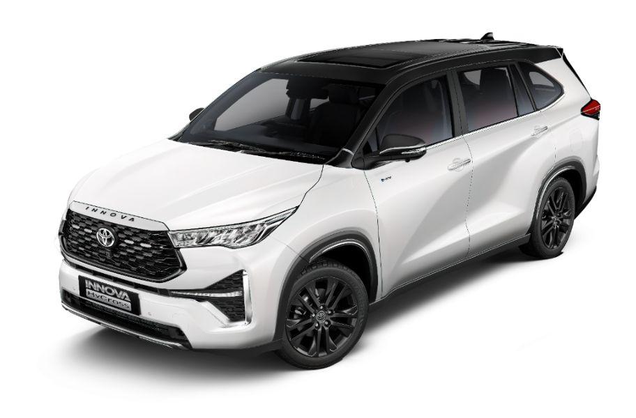 Toyota Innova Hycross Exclusive Edition Launched In India At Rs 32.58 Lakh मूलतः यह इनोवा हाइक्रॉस का सीमित वैरिएंट है, तथा इस सीरीज़ का नया वैरिएंट केवल तीन महीने के लिए बिक्री पर रहेगा.