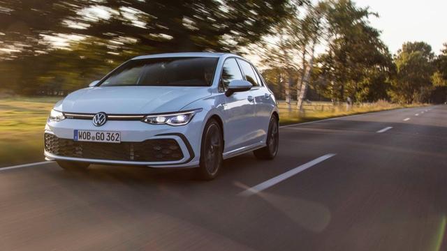 नई फोक्सवैगन गोल्फ GTI 26 मई को होगी लॉन्च  फोक्सवैगन गोल्फ जीटीआई, टिगुआन आर-लाइन के बाद भारत में फोक्सैवगन ब्रांड की दूसरी लॉन्च है, और यह भी (सीबीयू) के रूप में हमारे यहां आ रही है.