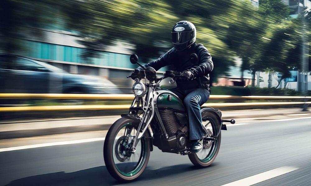 रॉयल एनफील्ड की पहली इलेक्ट्रिक मोटरसाइकिल की अधिकतम गति 100 किमी प्रति घंटे से अधिक और रेंज 100 किमी से अधिक होने की उम्मीद है.