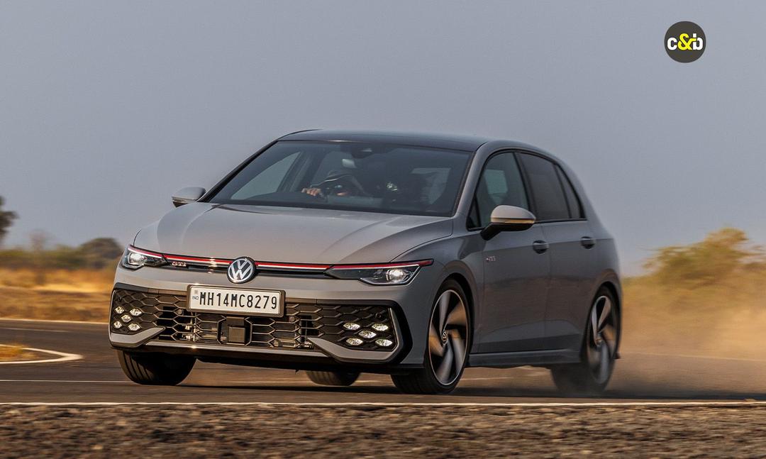 फोक्सवैगन गोल्फ GTI भारत में हुई लॉन्च, कीमत रु.53 लाख फोक्सवैगन गोल्फ GTI भारत में हुई लॉन्च, कीमत रु.53 लाख