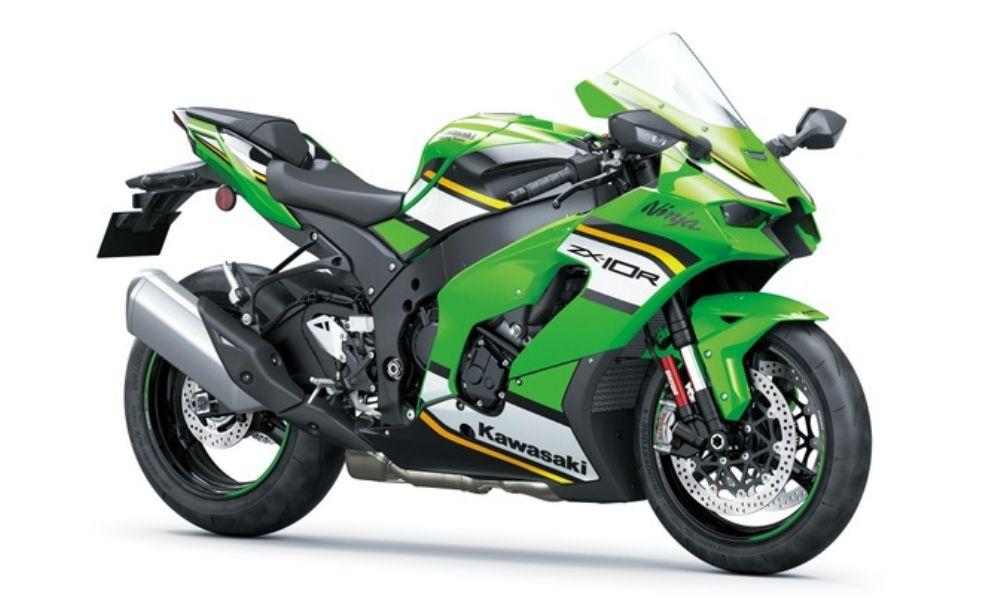 कावासाकी इंडिया ने निंजा ZX-10R पर सीमित अवधि के लिए रु.2.89 लाख की छूट की घोषणा की है, जिससे भारत में लीटर-क्लास सुपरस्पोर्ट की प्रभावी एक्स-शोरूम कीमत कम हो गई है.