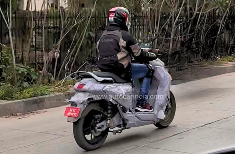 Yamaha's First Electric Scooter For India, Based On River Indie, Spied On Test यह मॉडल जापानी दोपहिया वाहन निर्माता की रिवर के साथ साझेदारी का परिणाम होगा.