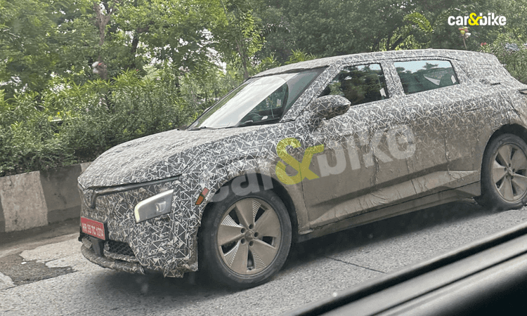 VinFast VF7 Electric SUV Spotted On Test Ahead Of India Launch VF7 भारतीय बाजार में विनफास्ट का पहला इलेक्ट्रिक मॉडल होगा.