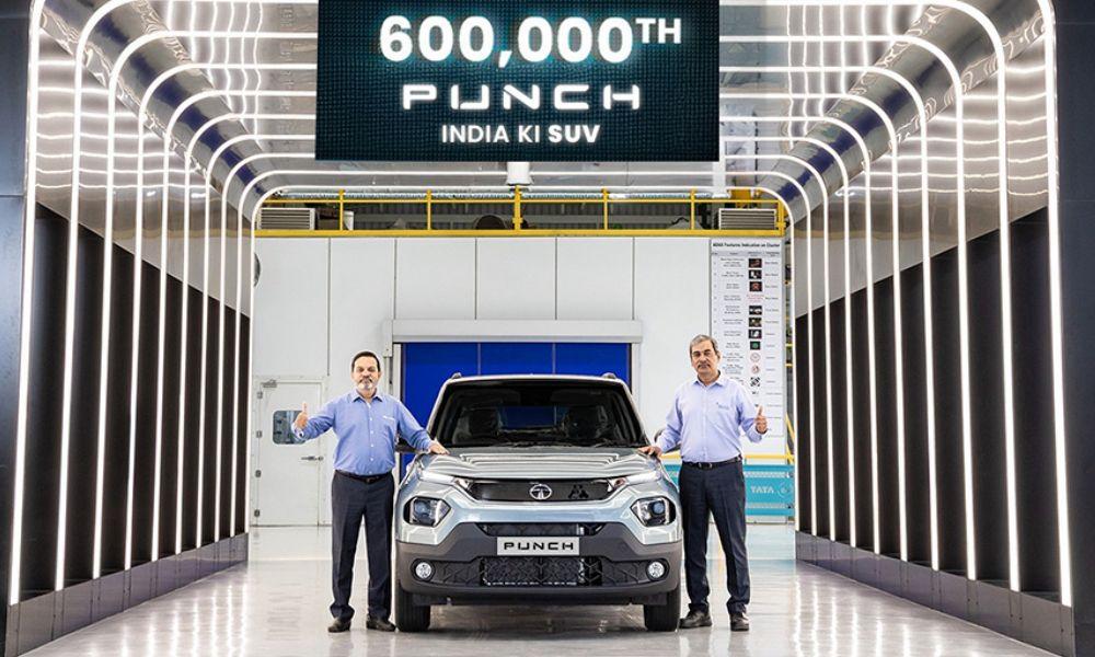 टाटा ने 6 लाख पंच बनाने का आंकड़ा पार किया टाटा मोटर्स ने 2021 में लॉन्च होने के बाद से अब तक पंच माइक्रो एसयूवी की 6 लाख यूनिट्स तैयार की हैं.