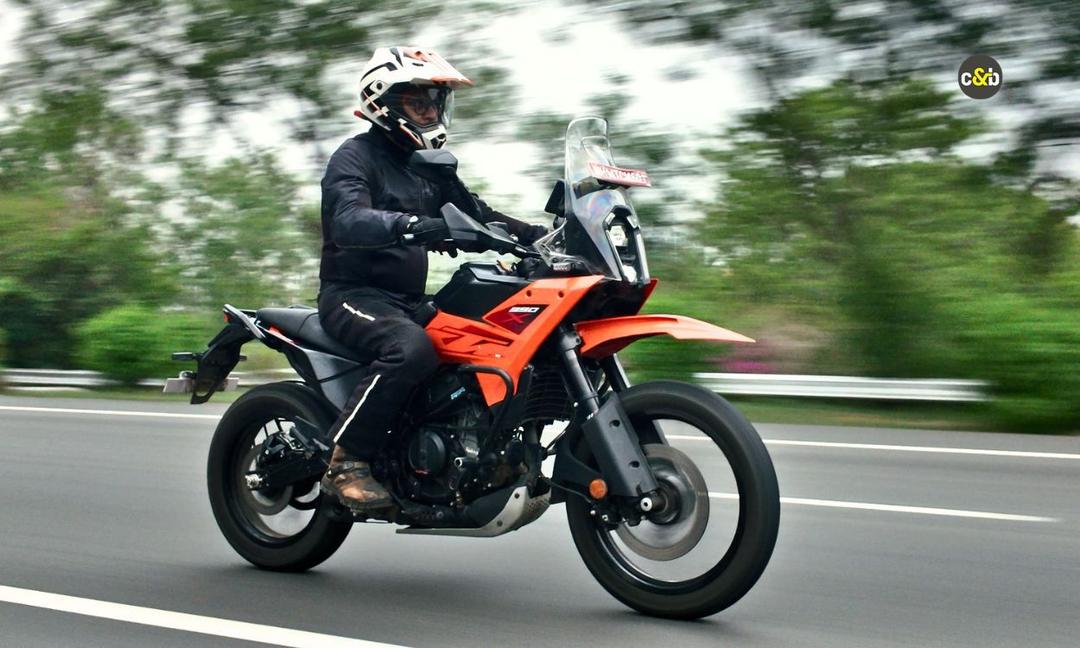 इंजन बंद होने के खतरे के चलते KTM 390 एडवेंचर और 390 ड्यूक और 390 एंड्यूरो को वापस बुलाया इंजन बंद होने के खतरे के चलते KTM 390 एडवेंचर और 390 ड्यूक और 390 एंड्यूरो को वापस बुलाया