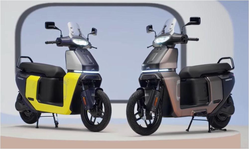 TVS Orbiter E-Scooter Launched At Rs 1 Lakh: Gets Up To 158 KM IDC Range; 14-Inch Front Wheel ऑर्बिटर, iQube के बाद किफायती स्कूटर सेगमेंट में टीवीएस की दूसरी पेशकश है, लेकिन यह बड़े पैमाने पर इलेक्ट्रिक मोबिलिटी के लिए अधिक उपयोगितावादी दृष्टिकोण अपनाती है.