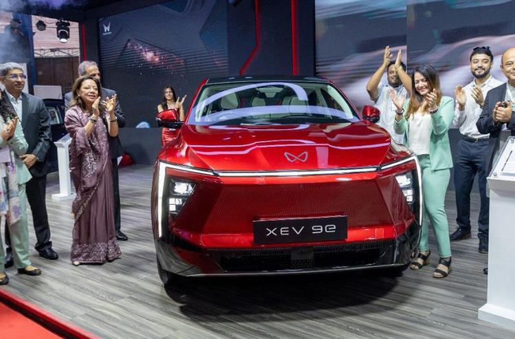 Mahindra XEV 9e and BE 6 Launched In Nepal BE 6 की कीमत NR 57 लाख (रु.35.66 लाख) है, जबकि XEV 9e की कीमत लगभग NR 69 लाख (रु.41 लाख) है.