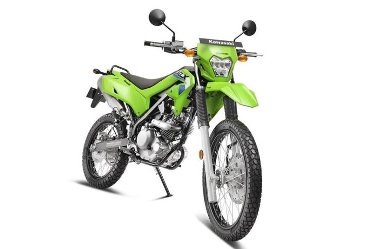 Kawasaki KLX 230 Prices Slashed: Now Costs Rs 1.99 Lakh कावासाकी KLX 230 को अब स्थानीय स्तर पर बनाया जाएगा, जिससे इसकी कीमत में रु.1.31 लाख की भारी कटौती होगी.