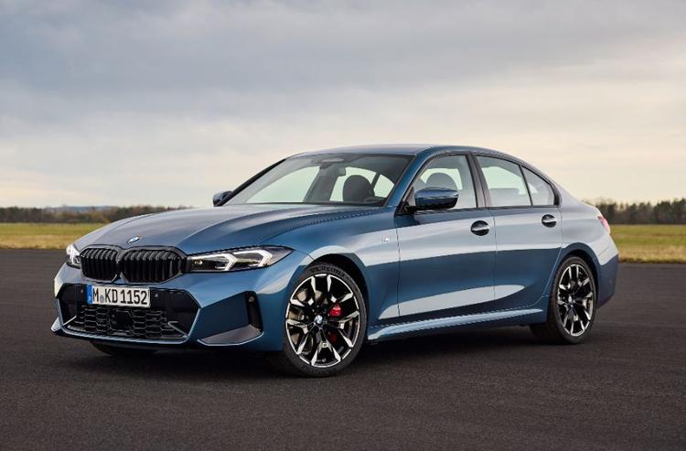 BMW Group India Reports Best Ever Car Sales Of 11,978 Units In First Nine Months Of 2025 2025 की तीसरी तिमाही में बिक्री 4,204 यूनिट्स रही - जो पिछले वर्ष की तुलना में 21% अधिक है.