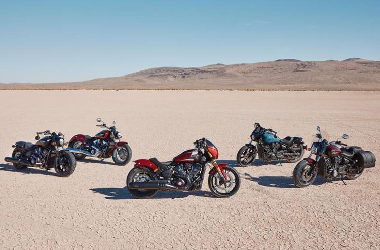 2025 Indian Scout Range Launched In India ये मॉडल दो पावरट्रेन विकल्पों के साथ उपलब्ध हैं - एक 999 सीसी वी-ट्विन और एक 1250 सीसी लिक्विड-कूल्ड वी-ट्विन आदि.