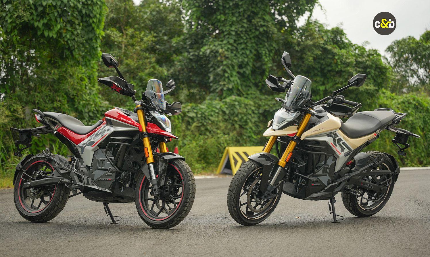 अल्ट्रावॉयलेट X-47: वेरिएंट, फीचर्स और कीमतें X-47 दो ट्रिम्स और चार वैरिएंट में उपलब्ध है, जिसकी कीमत रु.3.99 लाख (एक्स-शोरूम) तक है.