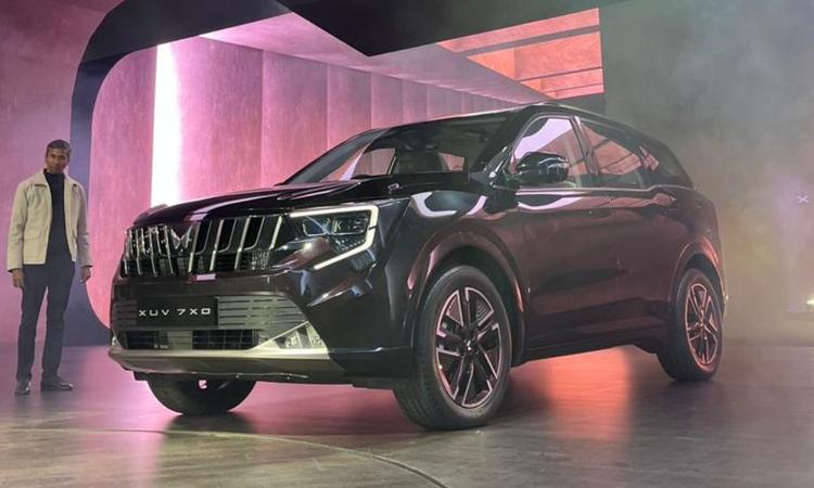 Mahindra XUV 7XO Launched In India; Prices Start From Rs 13.66 Lakh फेसलिफ्टेड XUV 700 में उल्लेखनीय डिज़ाइन और फीचर अपडेट किए गए हैं, हालांकि इंजन में कोई बदलाव नहीं हुआ है.