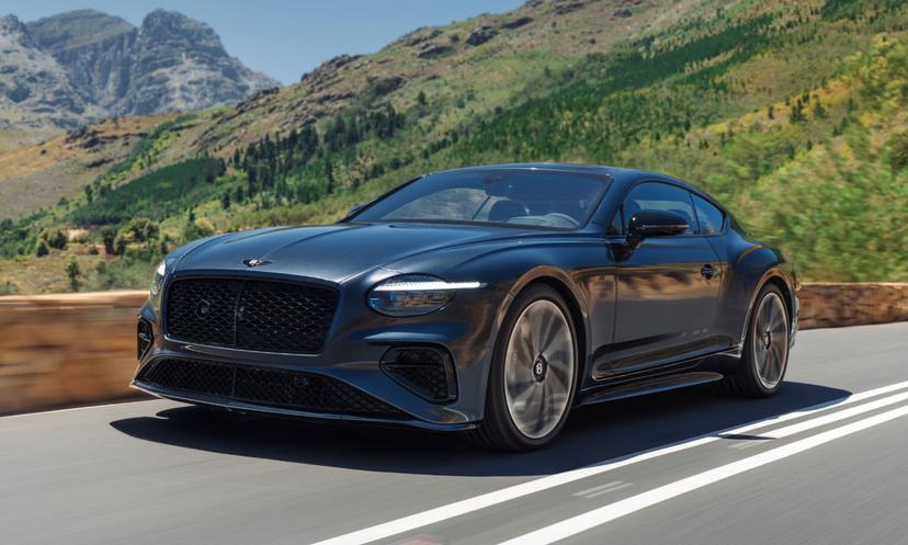 नई बेंटले कॉन्टिनेंटल GT S स्टैंडर्ड CGT के स्पोर्टी विकल्प के रूप में आई सामने नई बेंटले कॉन्टिनेंटल GT S स्टैंडर्ड CGT के स्पोर्टी विकल्प के रूप में आई सामने