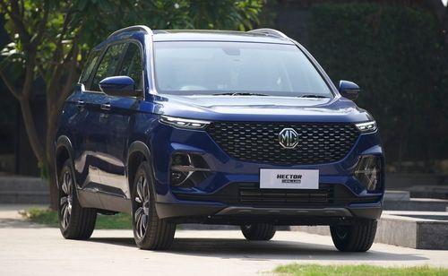 MG Motor India Announces Nationwide Monsoon Service Camps For Customers एमजी मोटर इंडिया मॉनसून सर्विस कैंप कई तरह की मुफ्त सेवाओं के साथ वाहन स्वास्थ्य जांच की पेशकश करते हैं. कंपनी पार्ट्स, वीएएस पैकेज, टायर और बैटरी पर भी छूट दी रहा है.