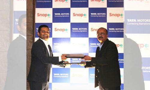 टाटा मोटर्स ने ईसी व्हील्स इंडिया को 1,000 एक्सप्रेस-टी ईवी सौंपने के लिए मिलाया हाथ टाटा मोटर्स ने ईसी व्हील्स इंडिया को 1,000 एक्सप्रेस-टी ईवी सौंपने के लिए मिलाया हाथ