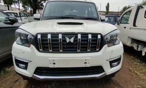 2022 Mahindra Scorpio Classic Spied Sans Camouflage Ahead Of Launch ताज़ा महिंद्रा स्कॉर्पियो क्लासिक को कार के नए एडिशन के अनुरूप लाने के लिए कॉस्मेटिक बदलाव प्राप्त होंगे.