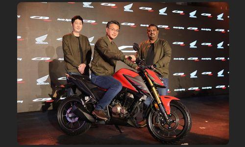 होंडा CB300F भारत में हुई लॉन्च, कीमत Rs. 2.26 लाख से शुरू होंडा CB300F भारत में हुई लॉन्च, कीमत Rs. 2.26 लाख से शुरू