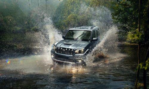 Mahindra Scorpio Classic Launched; Prices Start At Rs. 11.99 Lakh महिंद्रा ने भारत में स्कॉर्पियो क्लासिक को लॉन्च कर दिया है और इसे हाल ही में लॉन्च की गई स्कॉर्पियो-एन के साथ बेचा जाएगा.
