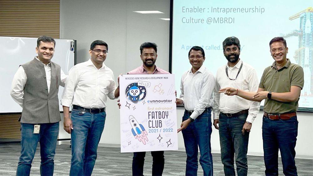 मर्सिडीज-बेंज और Evnnovator ने भारत में ईवी चार्जिंग सुविधा सुधारने के लिए मिलाया हाथ मर्सिडीज-बेंज और Evnnovator ने भारत में ईवी चार्जिंग सुविधा सुधारने के लिए मिलाया हाथ
