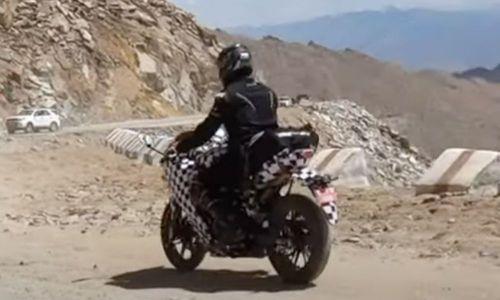 Hero MotoCorp Looking To Launch New Premium Motorcycles हीरो मोटोकॉर्प कई प्रीमियम मोटरसाइकिलों पर काम कर रहा है, जिसमें एक ADV, एक 300 सीसी स्पोर्टबाइक और एक हार्ले डेविडसन के साथ साझेदारी में मोटरसाइकिल को विकसित किया जा रहा है.
