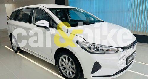 BYD e6 इलेक्ट्रिक एमपीवी अब निजी खरीदारों के लिए उपलब्ध, कीमतें रु 29.15 लाख से शुरू BYD e6 इलेक्ट्रिक एमपीवी अब निजी खरीदारों के लिए उपलब्ध, कीमतें रु 29.15 लाख से शुरू