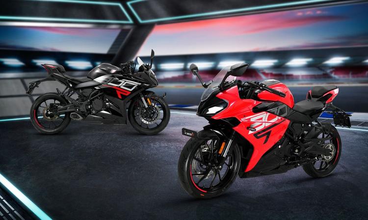 Keeway K300 N, K300 R Launched In India; Prices Start At Rs. 2.65 Lakh K300 N की कीमत रु 2.65 लाख रखी गई है जबकि K300 R की कीमत है रु 2.99 लाख (एक्स-शोरूम).
