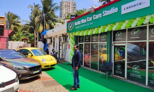 Turtle Wax Partners With Carxotic To Launch All-New Car Care Studio In Mumbai टर्टल वैक्स ने मुंबई में को-ब्रांडेड कार-केयर स्टूडियो खोलने के लिए कारक्सोटिक के साथ हाथ मिलाया है.