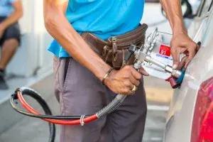 CNG Price Hiked In Delhi NCR By Rs. 1 Per Kg घरेलू गैस सप्लाय में कमी के कारण राष्ट्रीय राजधानी और आसपास के शहरों में सीएनजी की कीमत में को रु 1 प्रति किलोग्राम की बढ़ोतरी की गई है.