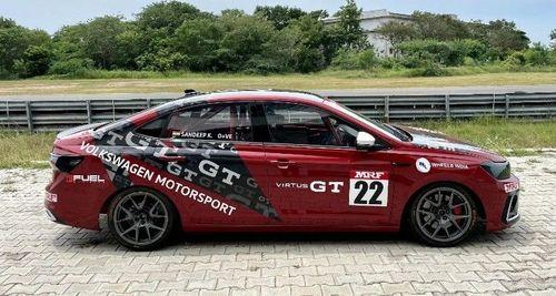 Volkswagen Virtus GT Race Car Revealed फोक्सवैगन वर्टुस जीटी में 1.5-लीटर टीएसआई इंजन लगा है जो 213 बीएचपी और 300 एनएम पीक टॉर्क बनाता है.