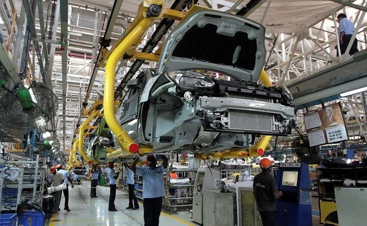 India's Auto Industry Expected To Rise To Third Rank Globally By 2030 भारत के ऑटोमोटिव उद्योग का लक्ष्य ₹25,938 करोड़ की पीएलआई योजना जैसी रणनीतिक पहलों द्वारा समर्थित 2030 तक वैश्विक स्तर पर तीसरी रैंक हासिल करना है.
