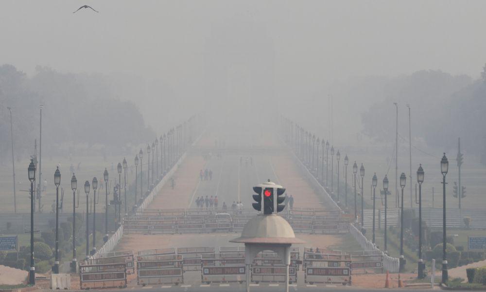 Government Revokes Ban On BS3 Petrol And BS4 Diesel Vehicles In Delhi-NCR As AQI Improves खराब हवा के कारण 22 दिसंबर, 2023 को बीएस 3 पेट्रोल और बीएस 4 डीजल चार पहिया वाहनों को दिल्ली-एनसीआर की सड़कों पर चलने से प्रतिबंधित कर दिया गया था.