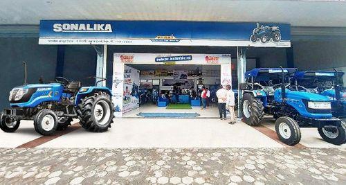 Sonalika Tractors Registers Highest-Ever Deliveries In A Month With 20,000 Units Sold सोनालिका ट्रैक्टर्स ने साल-दर-साल 16 प्रतिशत की वृद्धि देखी, जो इसी अवधि के दौरान ट्रैक्टर उद्योग की सात प्रतिशत की वृद्धि से बेहतर है.
