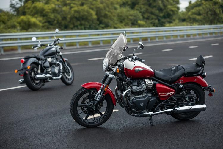 Royal Enfield Expands ‘Reown’ Pre-Owned Motorcycle Business To 236 Cities Across India रॉयल एनफील्ड का 'रीओन' यूज्ड मोटरसाइकिल प्रोग्राम दिसंबर 2023 में लॉन्च किया गया था.