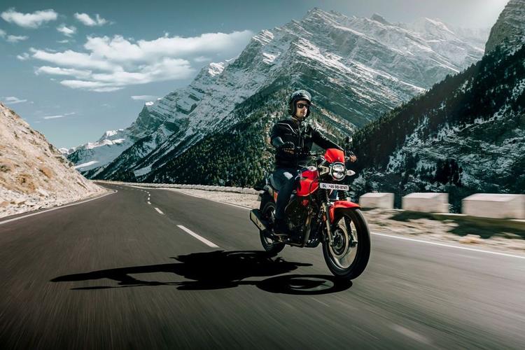 Hero XPulse 200T 4V Launched In India; Priced At Rs. 1.26 Lakh हीरो मोटोकॉर्प ने भारत में बदली हुई XPulse 200T को ₹1,25,726 की (एक्स-शोरूम, मुंबई) पर लॉन्च किया है.