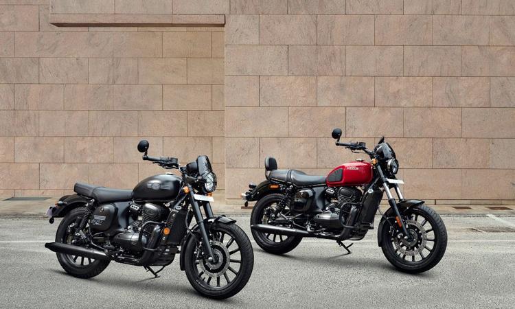 Jawa, Yezdi Motorcycles Offer Year-end Discounts And Exchange Offers दोनों ब्रांड विस्तारित वारंटी, EMI स्कीम, एक्सचेंज बोनस और राइडिंग गियर और एक्सेसरीज पर छूट की पेशकश कर रहे हैं.