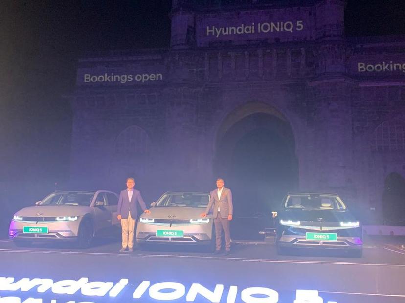 ह्यून्दे Ioniq 5 इलेक्ट्रिक भारत में पेश हुई, कंपनी ने बुकिंग शुरु की ह्यून्दे Ioniq 5 इलेक्ट्रिक भारत में पेश हुई, कंपनी ने बुकिंग शुरु की