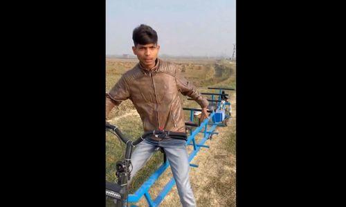 बेहद कम लागत पर ग्रामीण ने बनाई 6 यात्रियों वाली ईवी, देखकर प्रभावित हुए आनंद महिंद्रा बेहद कम लागत पर ग्रामीण ने बनाई 6 यात्रियों वाली ईवी, देखकर प्रभावित हुए आनंद महिंद्रा