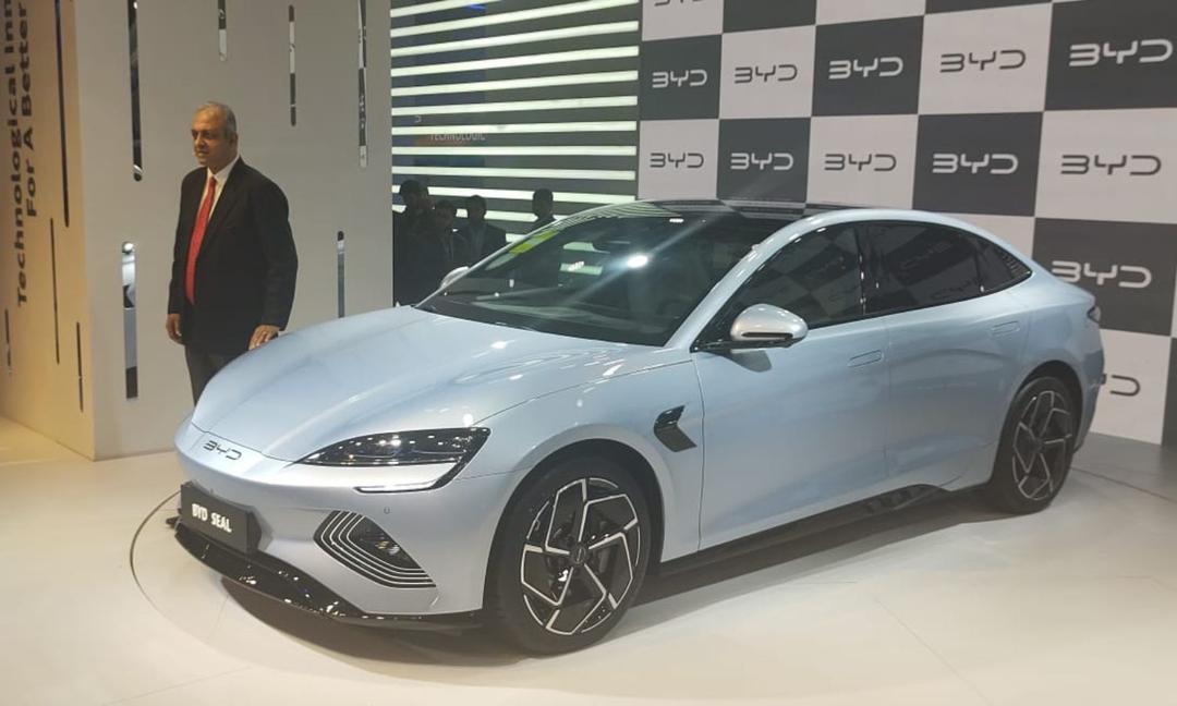 BYD Seal Bookings Open In India Ahead Of Launch e6 MPV और Atto 3 SUV के बाद सील भारत के लिए BYD का तीसरा इलेक्ट्रिक मॉडल होगा.