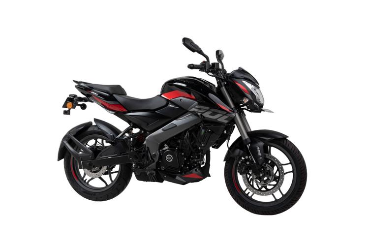 2023 Bajaj Pulsar NS200, NS160 Launched In India; Prices Start At Rs. 1.35 Lakh बदली हुई बजाज पल्सर NS160 की कीमत ₹1.35 लाख है, जबकि पल्सर NS200 की कीमत ₹1.48 लाख (एक्स-शोरूम, दिल्ली) है.