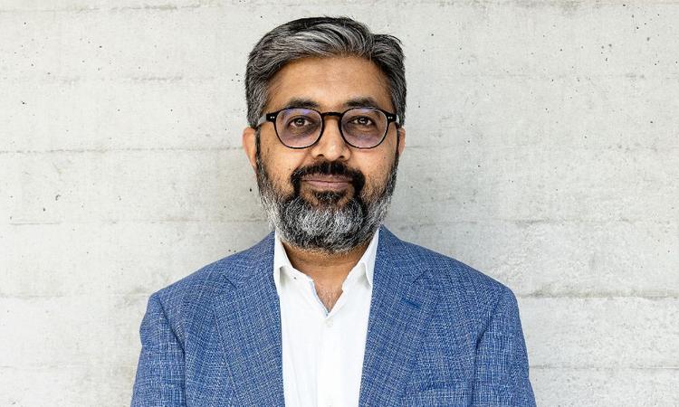 Responsible Companies Need To Accept Vehicle Recalls: Naveen Munjal भारत में वाहन रिकॉल को आम तौर पर नकारात्मक रूप से कैसे देखा जाता है, इस पर एक सामान्य सवाल का जवाब देते हुए, मुंजाल ने कहा कि यह ब्रांडों और निर्माताओं के हित में है कि वे दोषों को सक्रिय रूप से सुधारें, जिनमें से अधिकांश आपूर्ति श्रृंखला के मुद्दे हो सकते हैं.