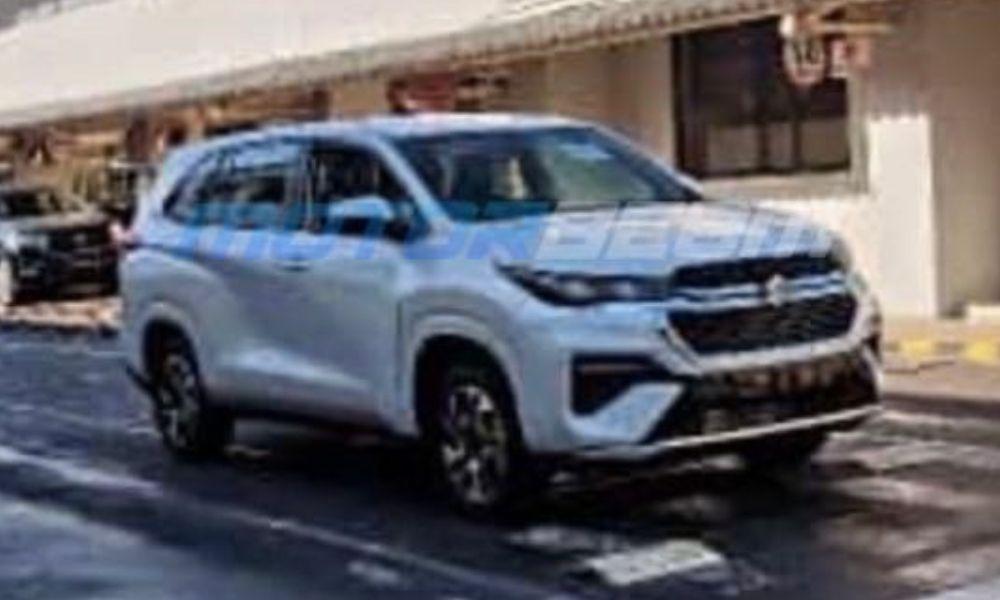 Maruti Suzuki Engage MPV Spied Fully Undisguised Ahead Of July 5 Launch मारुति सुजुकी की आने वाली प्रमुख पेशकश के पहले स्पाई शॉट्स से टोयोटा इनोवा हाइक्रॉस पर आधारित कुछ स्टाइलिंग बदलावों का पता चलता है.