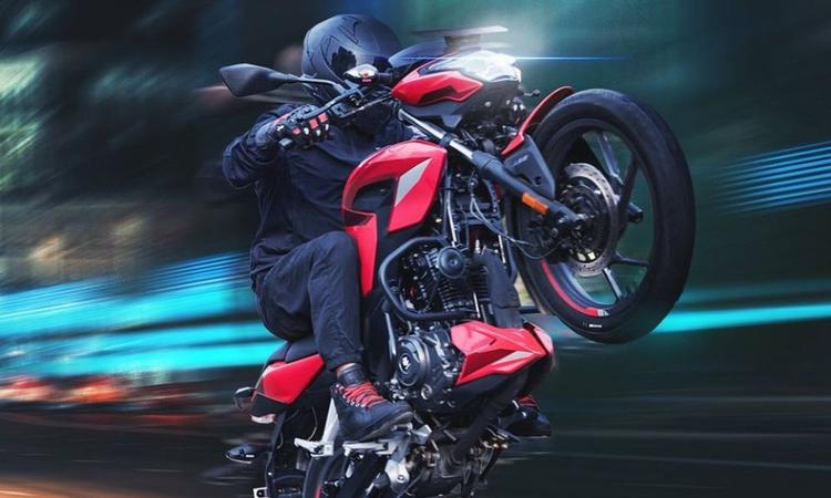 Two-Wheeler Sales December 2023: Bajaj Auto Clocks 3.26 Lakh Units दिसंबर 2023 में दोपहिया वाहनों की घरेलू बिक्री में उल्लेखनीय वृद्धि देखी गई, जो सालाना आधार पर 26 प्रतिशत की वृद्धि है.