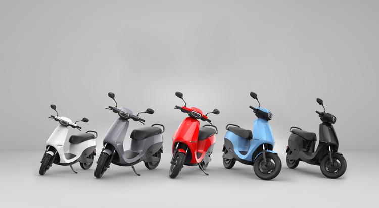 Ola Electric Retails Over 31,000 e-Scooters In January 2024; Reports 70 Per Cent Annual Growth ओला इलेक्ट्रिक ने जनवरी 2024 में 31,000 से अधिक कारों की रिटेल बिक्री की, जो दिसंबर 2023 में पंजीकृत 30,000 कारों की तुलना में महीने-दर-माह आधार पर भी बढ़ रही है.