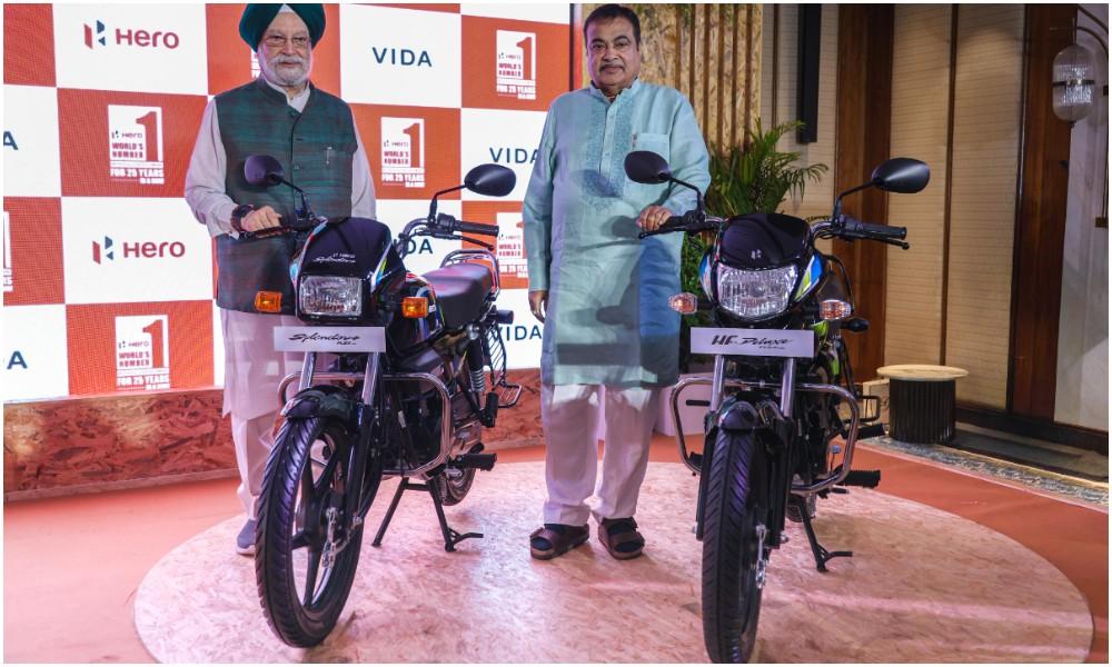 Hero Splendor Plus Flex Fuel, HF Deluxe Flex Fuel Launched In Delhi And Maharashtra कम्यूटर मोटरसाइकिल खरीदने वालों के मन में उठने वाली किसी भी हिचकिचाहट को दूर करने के मकसद से, हीरो मोटोकॉर्प ने अपने दो सबसे लोकप्रिय मॉडलों के फ्लेक्स-फ्यूल वेरिएंट लॉन्च किए हैं, जो जुलाई में बिक्री के लिए उपलब्ध होंगे.