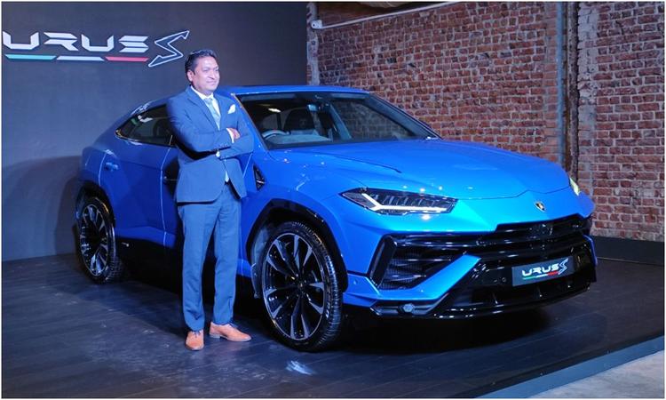 Lamborghini Urus S Launched In India At Rs 4.18 Crore लेम्बॉर्गिनी उरुस एस में 4.0-लीटर ट्विन-टर्बोचार्ज्ड V8 इंजन है जो इसे 3.5 सेकंड में 0-100 किमी प्रति घंटे की रफ्तार पकड़ने में सक्षम बनाता है.