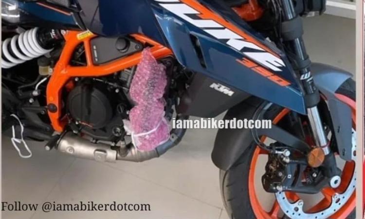 Upcoming KTM Duke 390 Spied In Production Guise यह मोटरसाइकिल के जल्द ही लॉन्च होने का एक मजबूत संकेत हो सकता है.