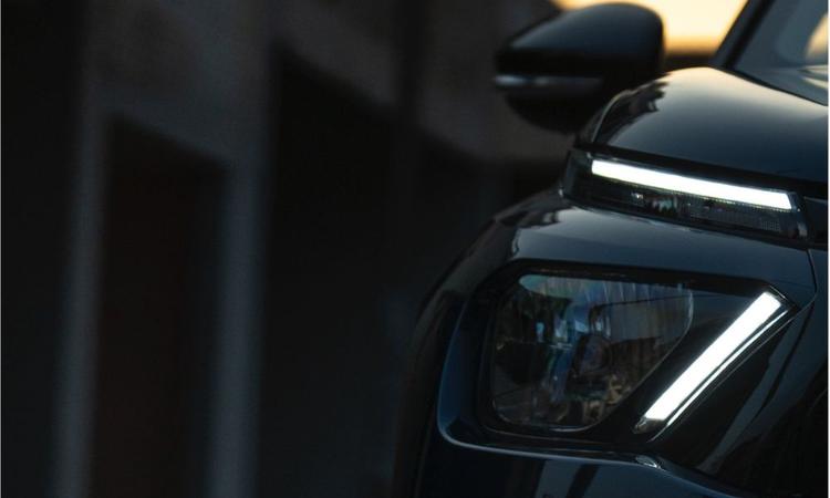 Citroen India Teases C3 Aircross Ahead Of April 27 Debut सिट्रॉएन की ताज़ा SUV को उसके सोशल मीडिया प्लेटफॉर्म पर टीज़ किया गया था.