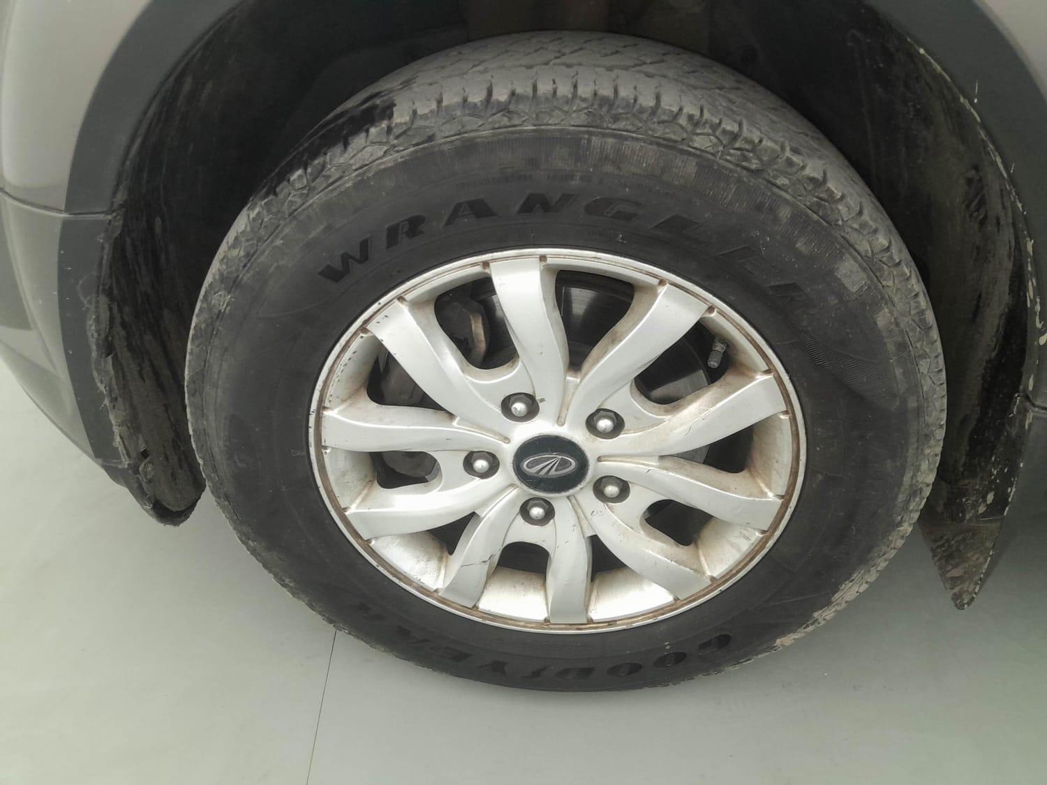 यूज़्ड 2017 महिंद्रा एक्सयूवी500, Pune 33 यूज़्ड 2017 महिंद्रा एक्सयूवी500, Pune 33