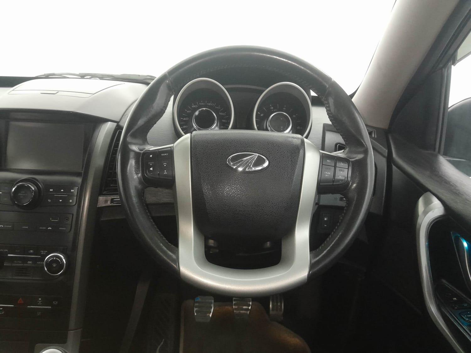 यूज़्ड 2017 महिंद्रा एक्सयूवी500, Pune 13 यूज़्ड 2017 महिंद्रा एक्सयूवी500, Pune 13